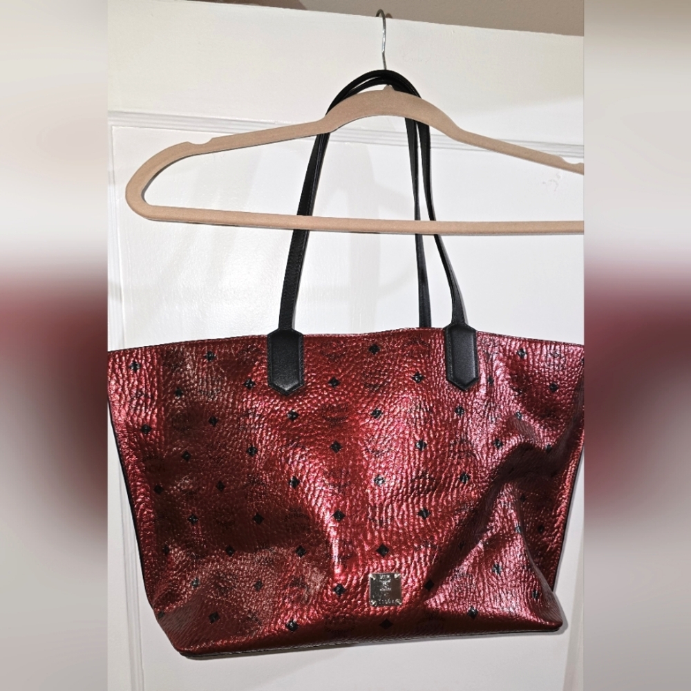 MCM Visetos Tote - Metallic Red